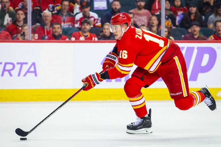 Nikita Zadorov väljer det femte karriärlaget att gå med